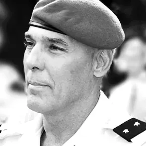 Manuel Salazar